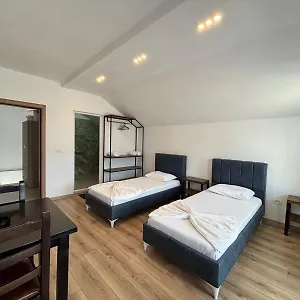 Arbi Apartment